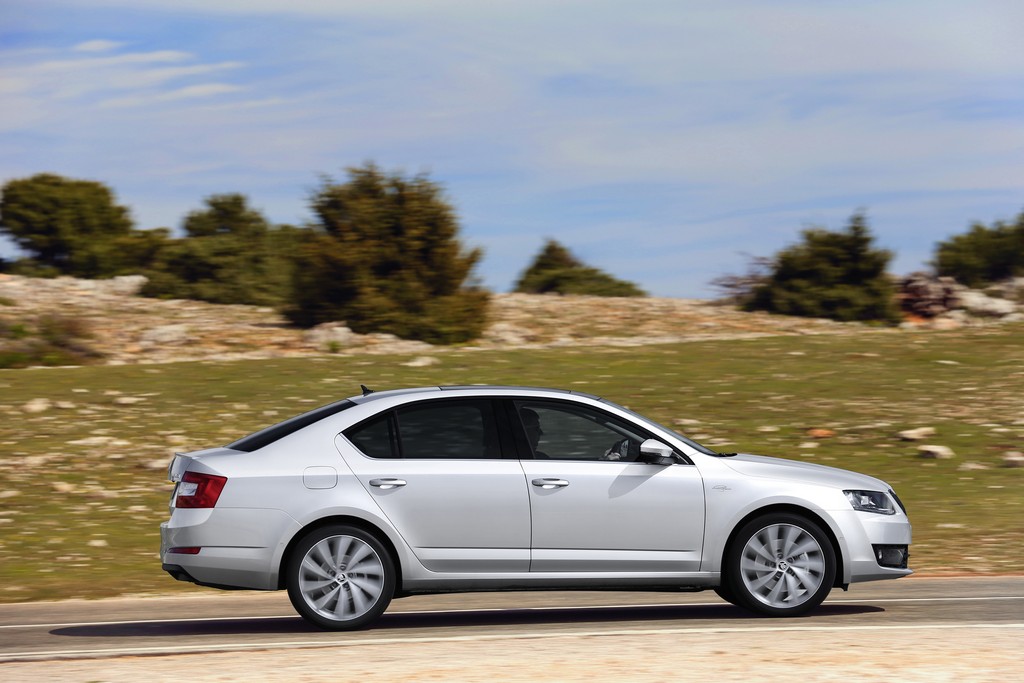 SKODA OCTAVIA CONTA AGORA COM O MOTOR 1.0 TSI E ALGUMAS MELHORIAS, foto 12