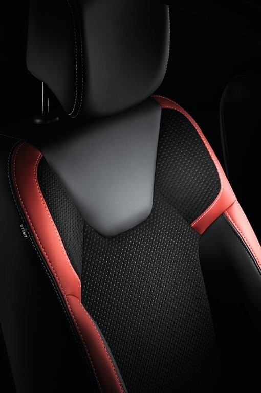 RESTYLING DO RENAULT CLIO CHEGA COM NOVA CARA E MAIS EQUIPAMENTO, foto 17