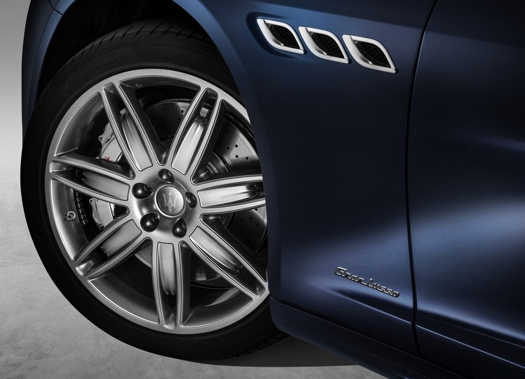 MASERATI QUATTROPORTE RECEBE UMA PEQUENA ATUALIZAÇÃO, foto 10