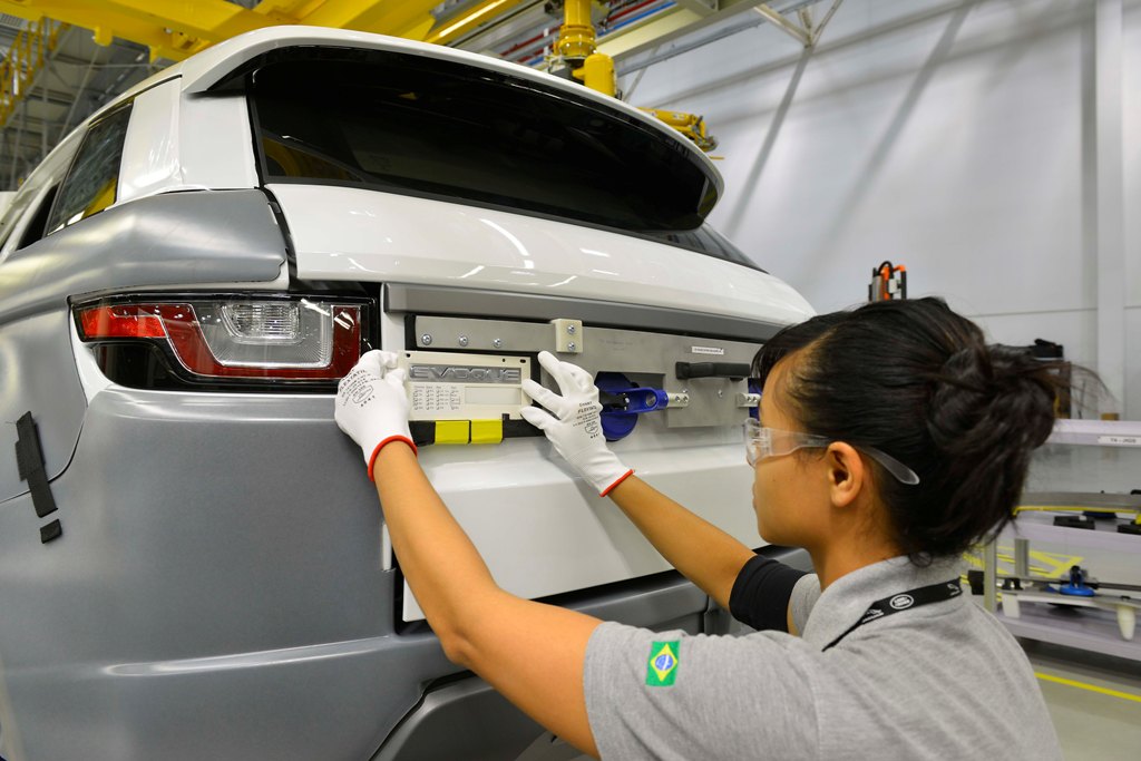 JAGUAR LAND ROVER INAUGURA SUA FÁBRICA NO BRASIL, foto 2