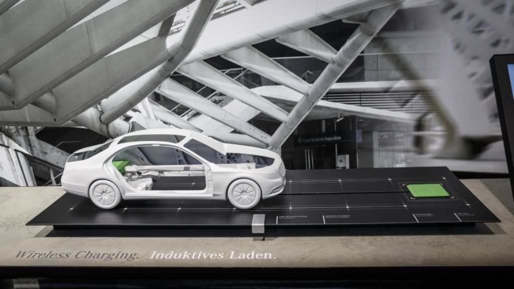 NOVO MERCEDES-BENZ S 500e TERÁ CARREGAMENTO SEM FIO E AUTONOMIA ELÉTRICA AUMENTADA, foto 3