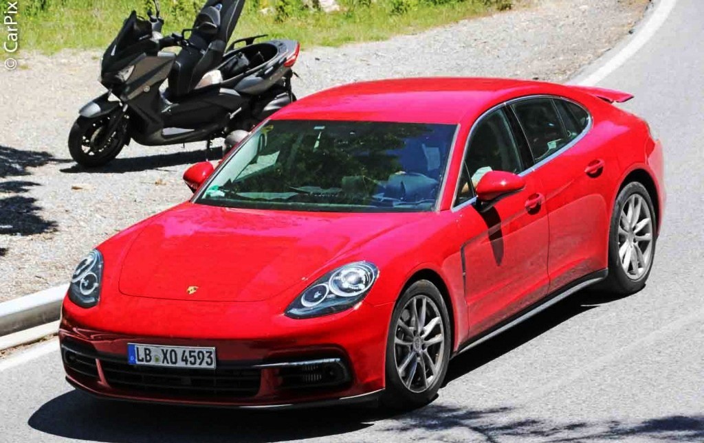 NOVO PORSCHE PANAMERA SURGE QUASE SEM CAMUFLAGEM, foto 7