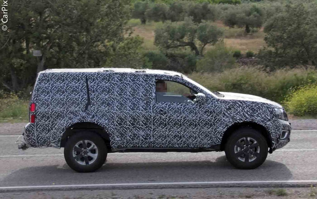 NISSAN ESTÁ PREPARANDO UM SUV BASEADO NA PICK-UP NAVARA NP300, foto 5