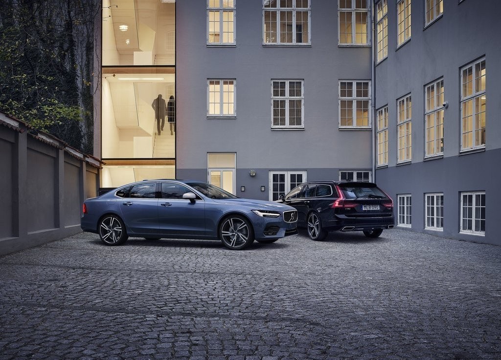 VOLVO S90 E V90 RECEBEM O PACOTE ESPORTIVO R-DESIGN, foto 2