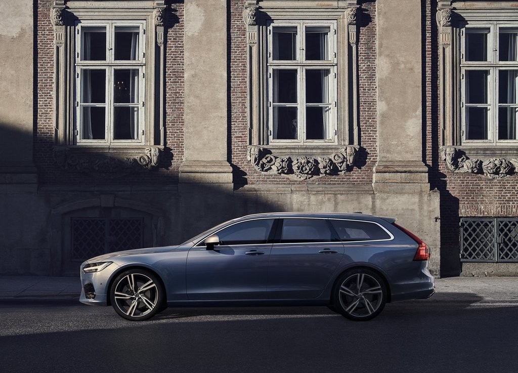 VOLVO S90 E V90 RECEBEM O PACOTE ESPORTIVO R-DESIGN, foto 14