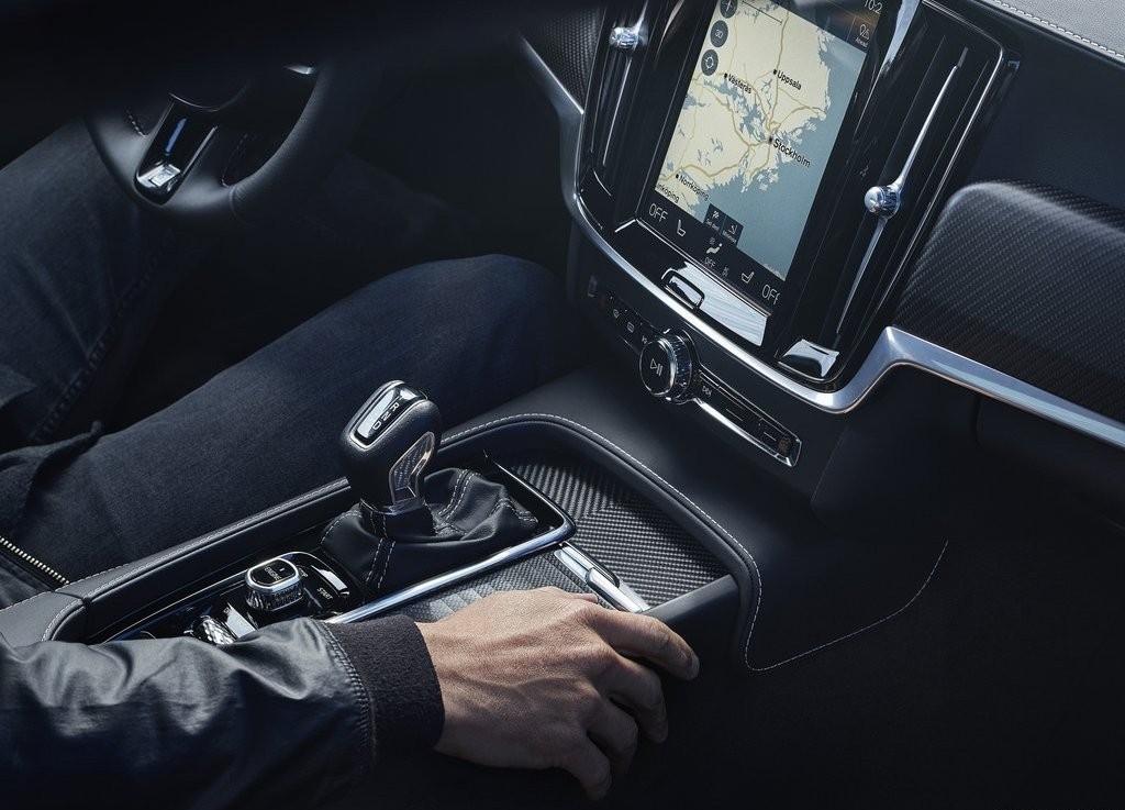VOLVO S90 E V90 RECEBEM O PACOTE ESPORTIVO R-DESIGN, foto 27