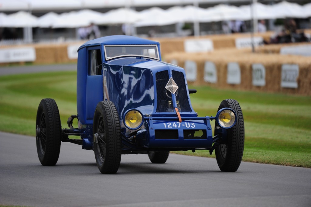 RENAULT APRESENTA TRÊS NOVIDADES E VÁRIAS ESTRELAS NO FESTIVAL DE VELOCIDADE DE GOODWOOD, foto 2
