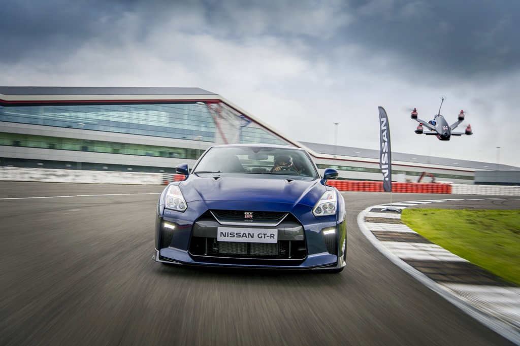 NOVO NISSAN GT-R RUGE NO FESTIVAL DA VELOCIDADE DE GOODWOOD, foto 4