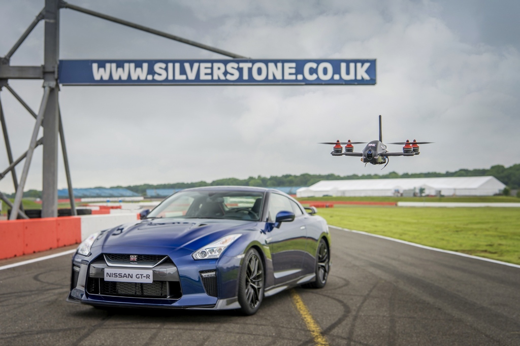 NOVO NISSAN GT-R RUGE NO FESTIVAL DA VELOCIDADE DE GOODWOOD, foto 5