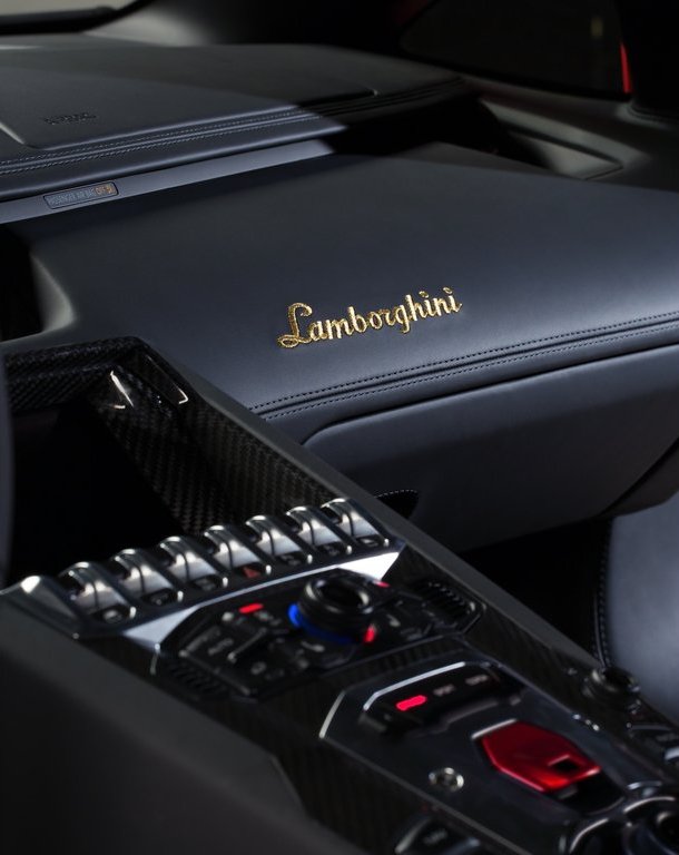 LAMBORGHINI AVENTADOR MIURA HOMAGE SPECIAL EDITION, UMA HOMENAGEM AOS 50 ANOS DO ICÔNICO ESPORTIVO, foto 8