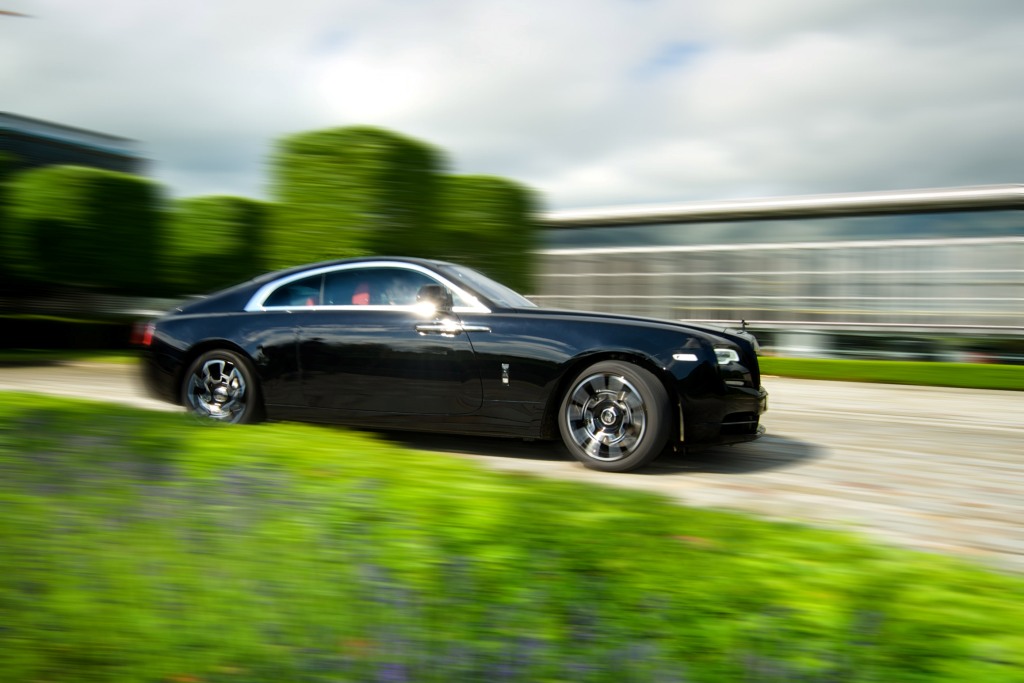 ROLLS-ROYCE APRESENTA EM GOODWOOD A SÉRIE ESPECIAL BLACK BADGE, foto 2
