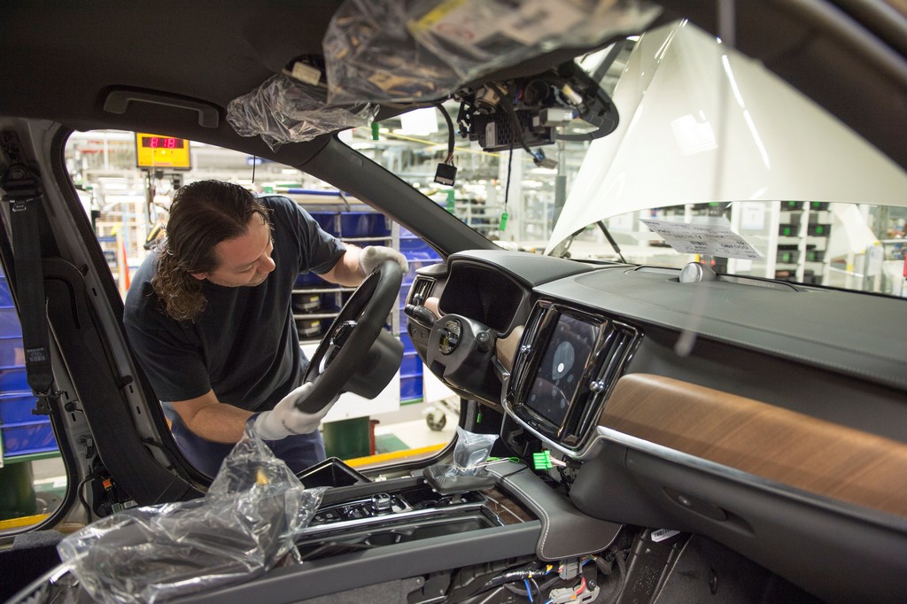 COMEÇA A PRODUÇÃO DO VOLVO V90 EM TORSLANDA, foto 12