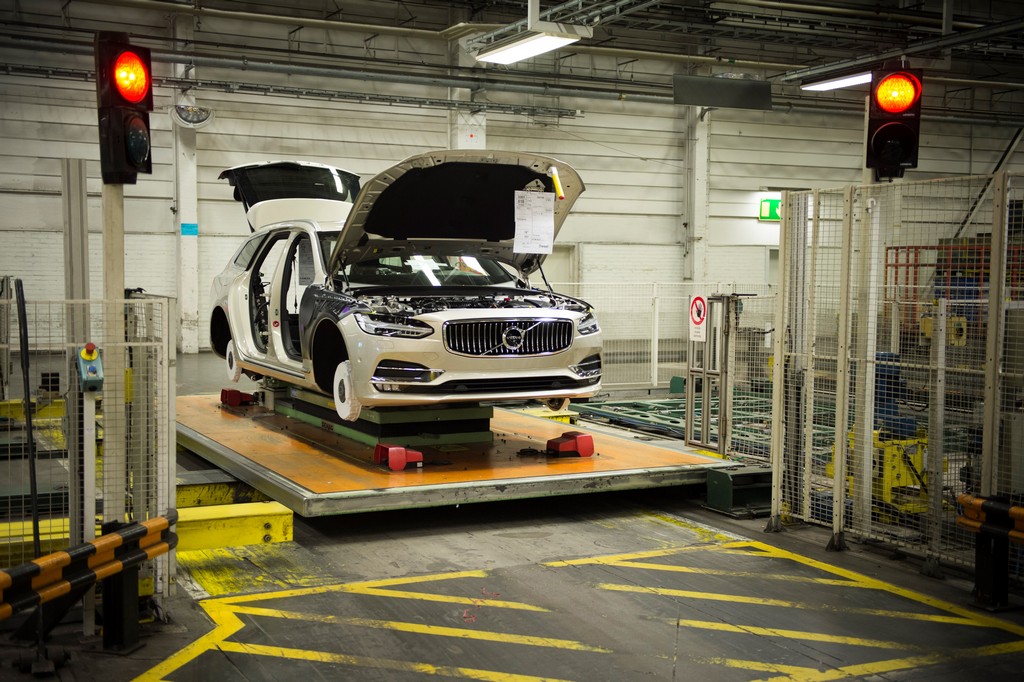 COMEÇA A PRODUÇÃO DO VOLVO V90 EM TORSLANDA, foto 17