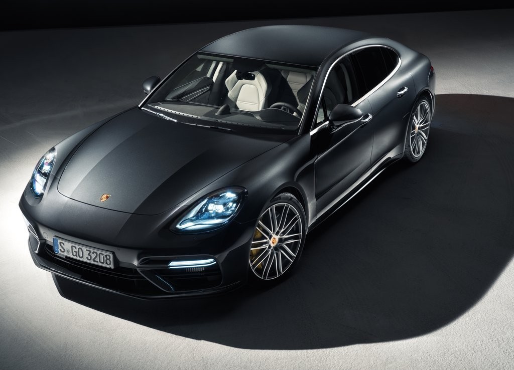 PORSCHE APRESENTA O NOVO PANAMERA, foto 1