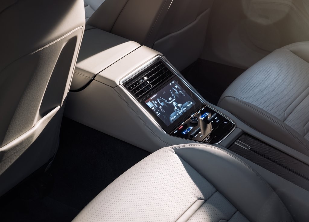 PORSCHE APRESENTA O NOVO PANAMERA, foto 34