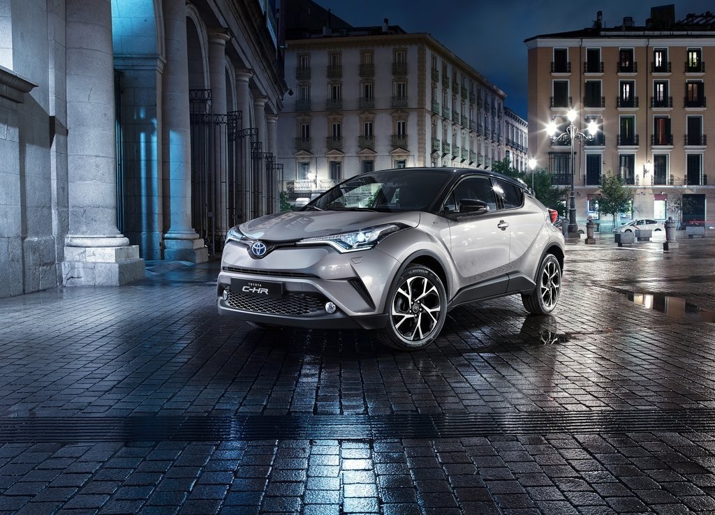 TOYOTA C-HR REVELA SEUS DETALHES DO INTERIOR E MAIS IMAGENS DO EXTERIOR, foto 1