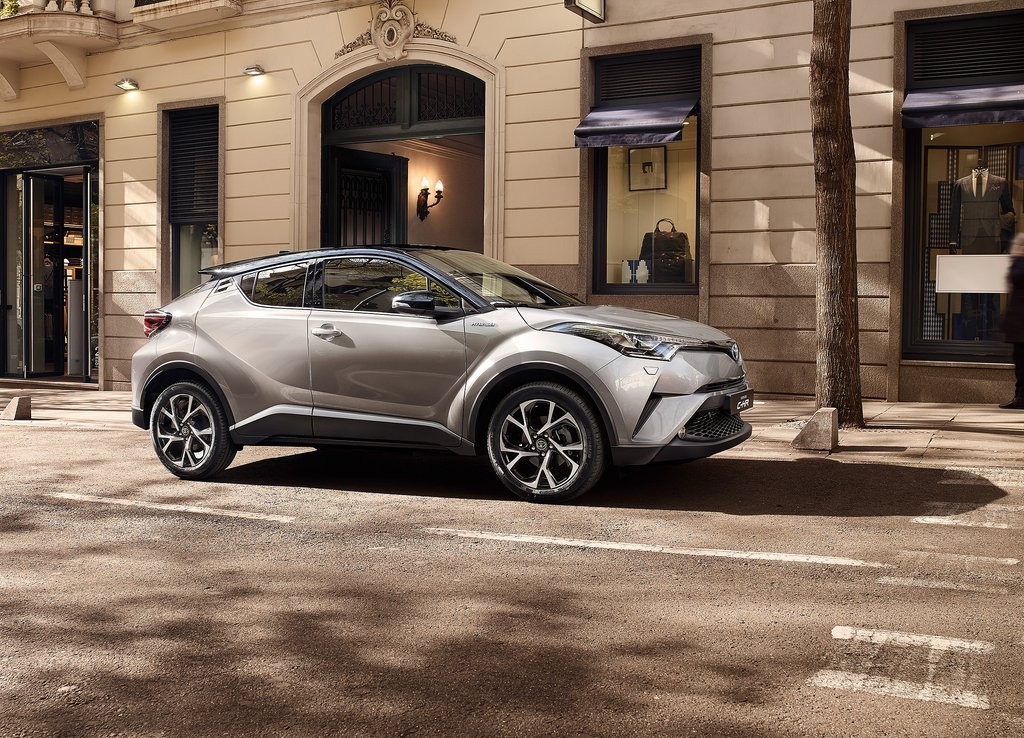 TOYOTA C-HR REVELA SEUS DETALHES DO INTERIOR E MAIS IMAGENS DO EXTERIOR, foto 5