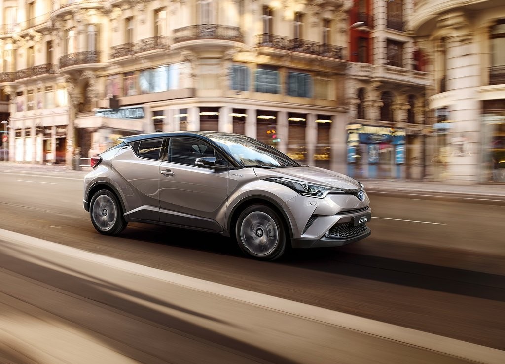 TOYOTA C-HR REVELA SEUS DETALHES DO INTERIOR E MAIS IMAGENS DO EXTERIOR, foto 6