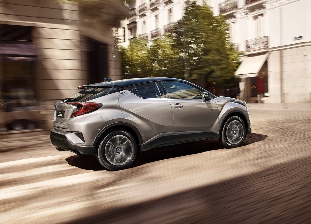 TOYOTA C-HR REVELA SEUS DETALHES DO INTERIOR E MAIS IMAGENS DO EXTERIOR, foto 14