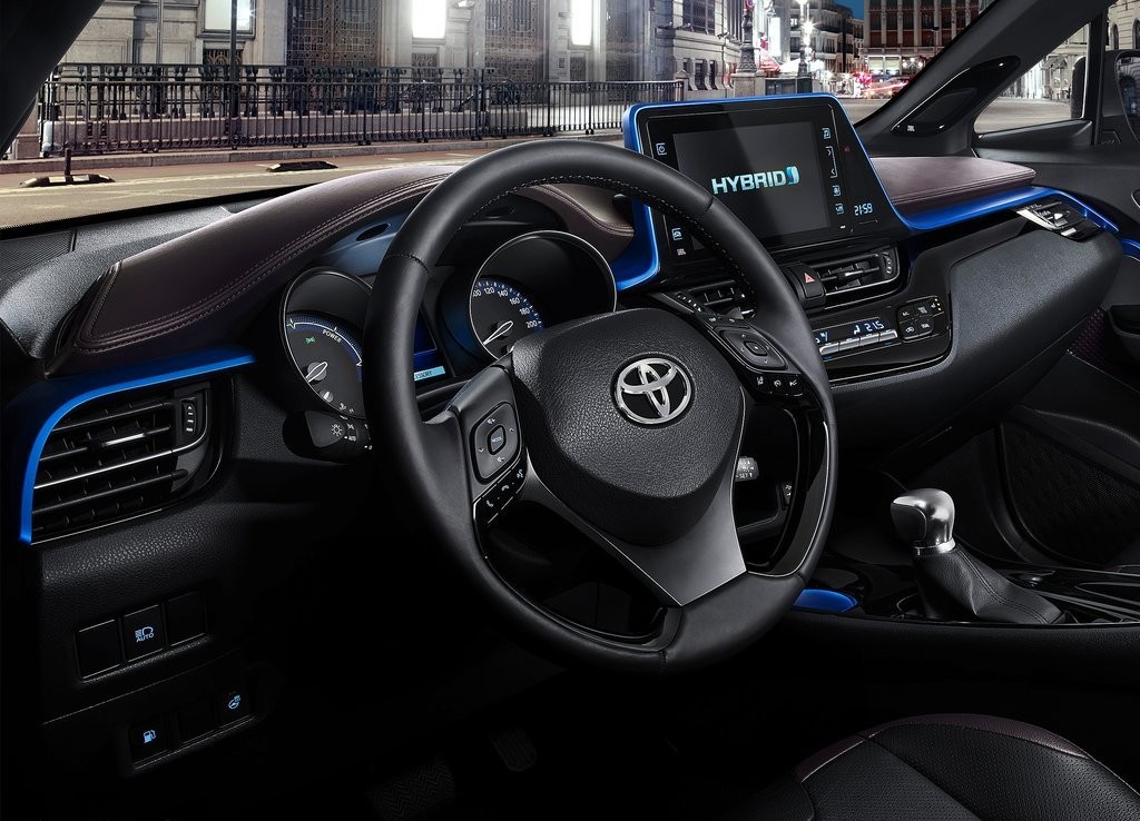 TOYOTA C-HR REVELA SEUS DETALHES DO INTERIOR E MAIS IMAGENS DO EXTERIOR, foto 17