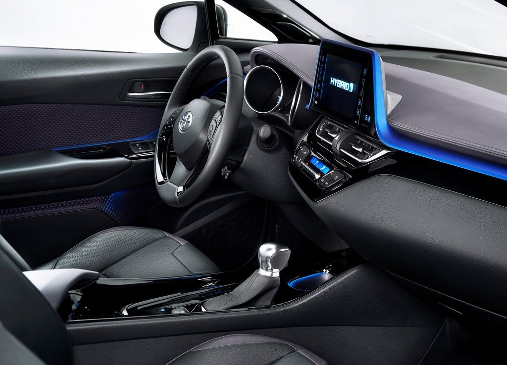 TOYOTA C-HR REVELA SEUS DETALHES DO INTERIOR E MAIS IMAGENS DO EXTERIOR, foto 18