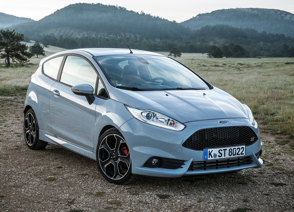 FORD FIESTA ST200: SURGEM NOVAS IMAGENS DO FIESTA MAIS POTENTE JÁ FABRICADO, foto 1