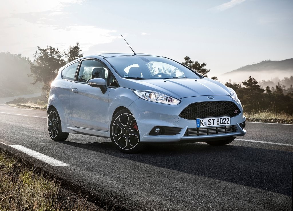 FORD FIESTA ST200: SURGEM NOVAS IMAGENS DO FIESTA MAIS POTENTE JÁ FABRICADO, foto 4