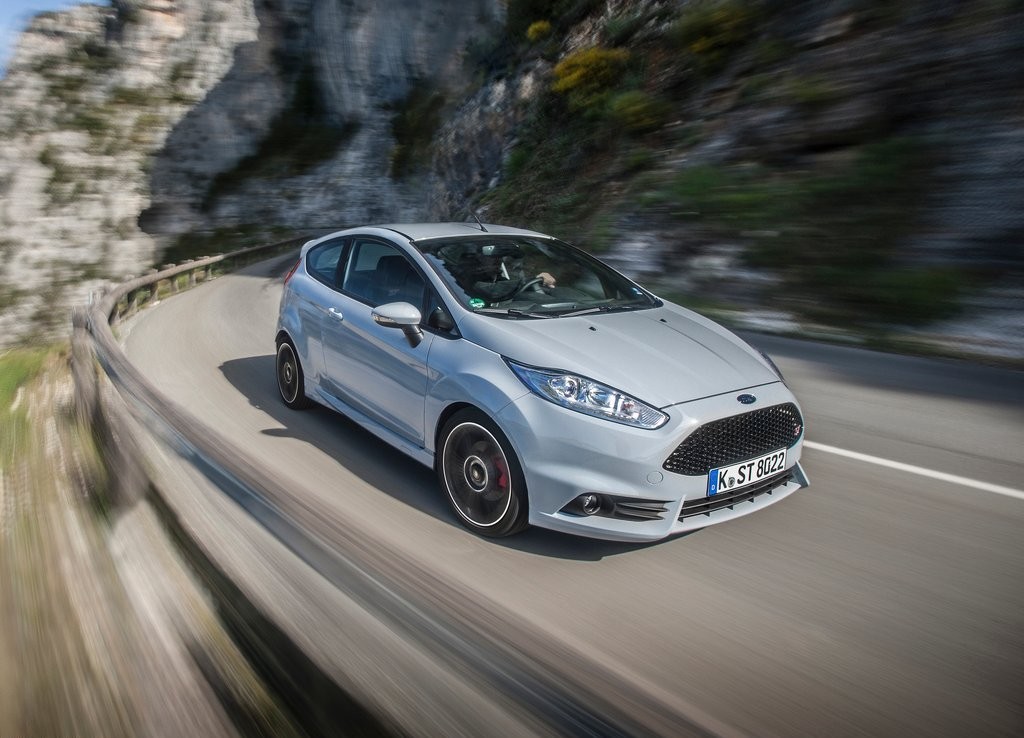 FORD FIESTA ST200: SURGEM NOVAS IMAGENS DO FIESTA MAIS POTENTE JÁ FABRICADO, foto 6