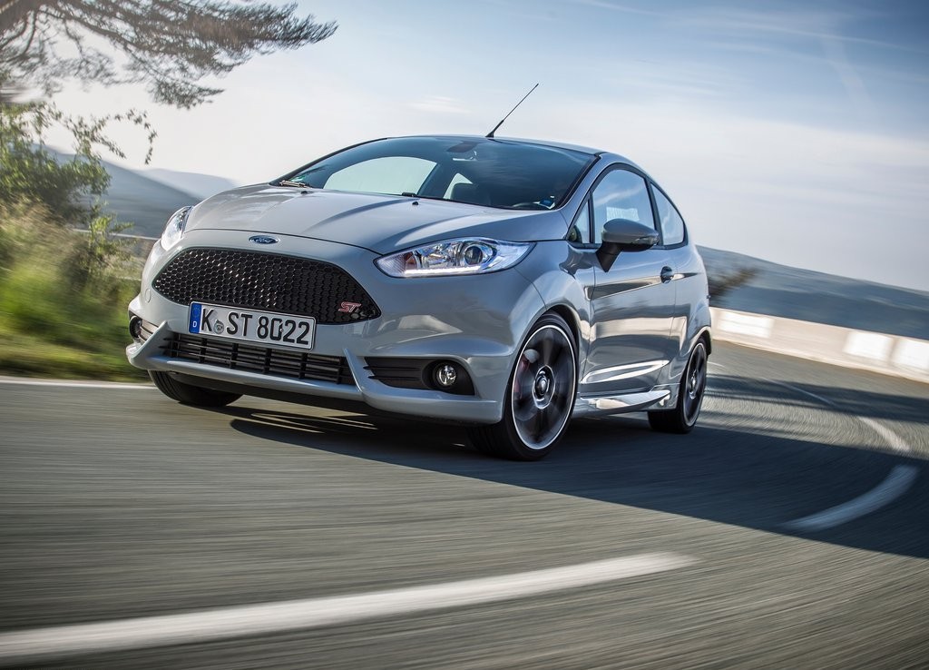 FORD FIESTA ST200: SURGEM NOVAS IMAGENS DO FIESTA MAIS POTENTE JÁ FABRICADO, foto 8