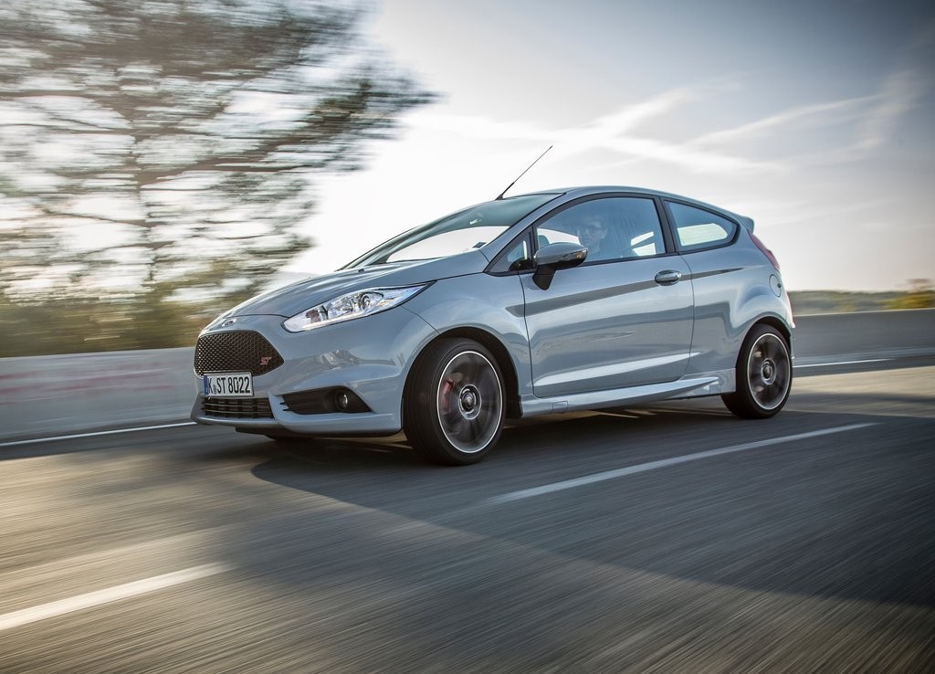 FORD FIESTA ST200: SURGEM NOVAS IMAGENS DO FIESTA MAIS POTENTE JÁ FABRICADO, foto 9