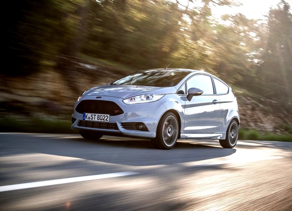 FORD FIESTA ST200: SURGEM NOVAS IMAGENS DO FIESTA MAIS POTENTE JÁ FABRICADO, foto 12