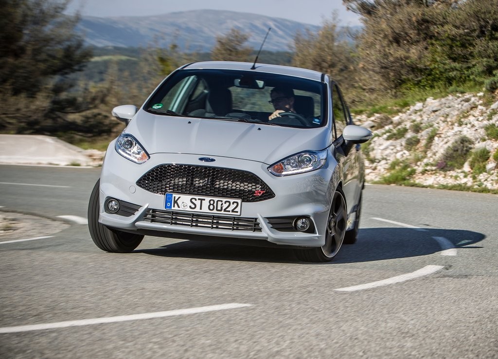 FORD FIESTA ST200: SURGEM NOVAS IMAGENS DO FIESTA MAIS POTENTE JÁ FABRICADO, foto 13