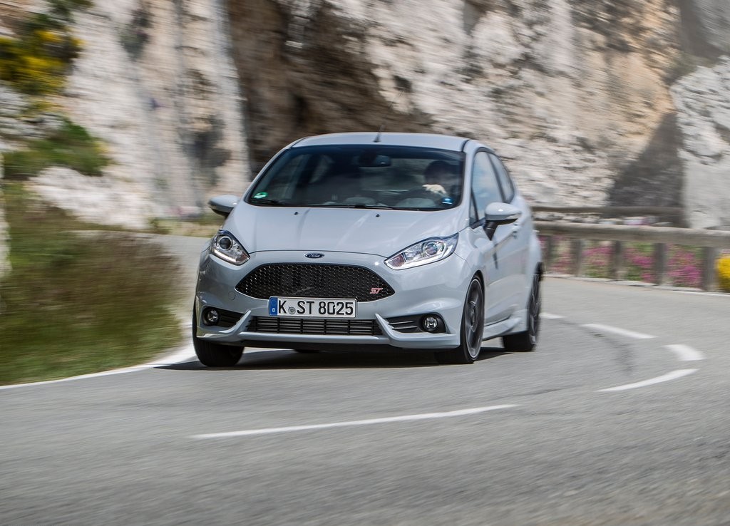 FORD FIESTA ST200: SURGEM NOVAS IMAGENS DO FIESTA MAIS POTENTE JÁ FABRICADO, foto 15