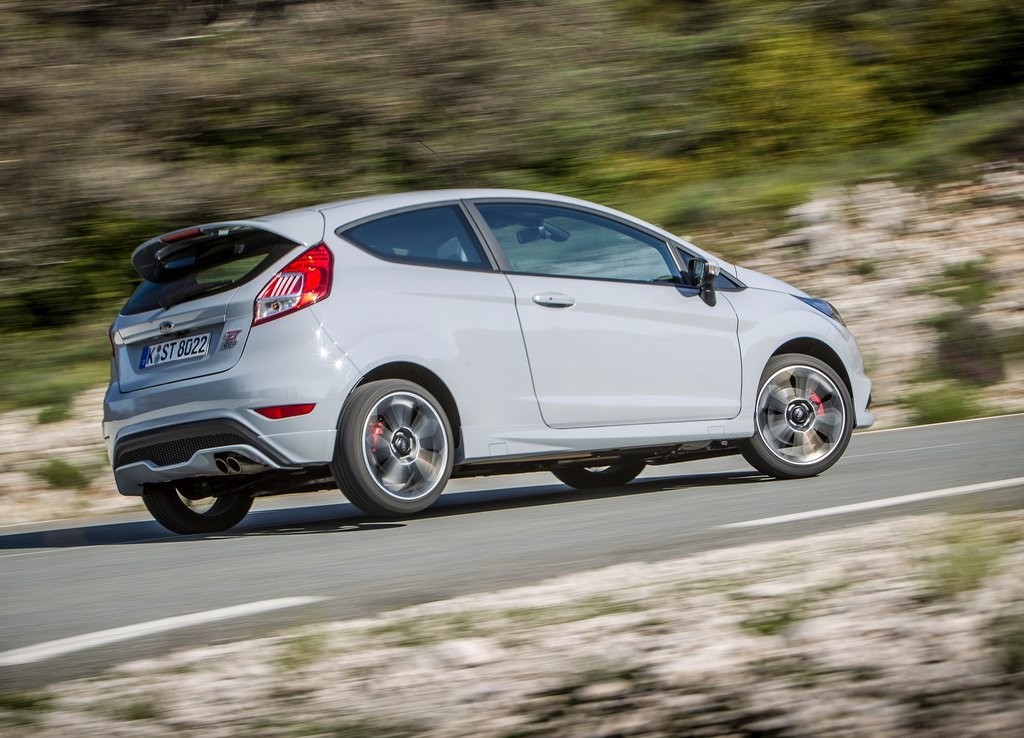 FORD FIESTA ST200: SURGEM NOVAS IMAGENS DO FIESTA MAIS POTENTE JÁ FABRICADO, foto 20