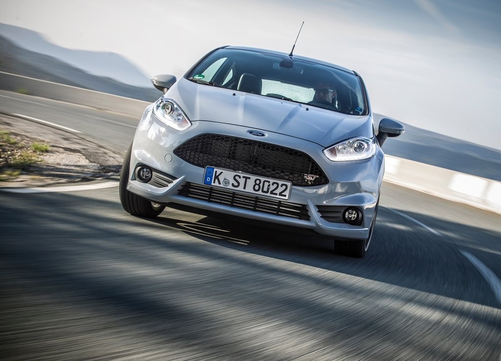 FORD FIESTA ST200: SURGEM NOVAS IMAGENS DO FIESTA MAIS POTENTE JÁ FABRICADO, foto 21