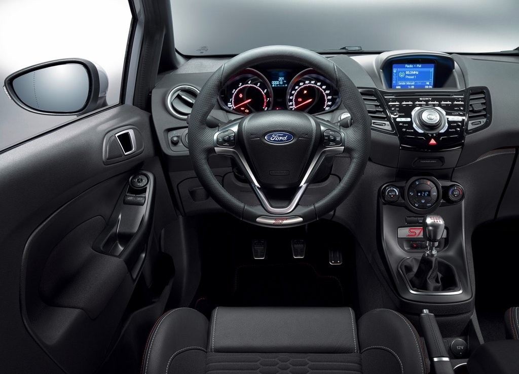 FORD FIESTA ST200: SURGEM NOVAS IMAGENS DO FIESTA MAIS POTENTE JÁ FABRICADO, foto 26