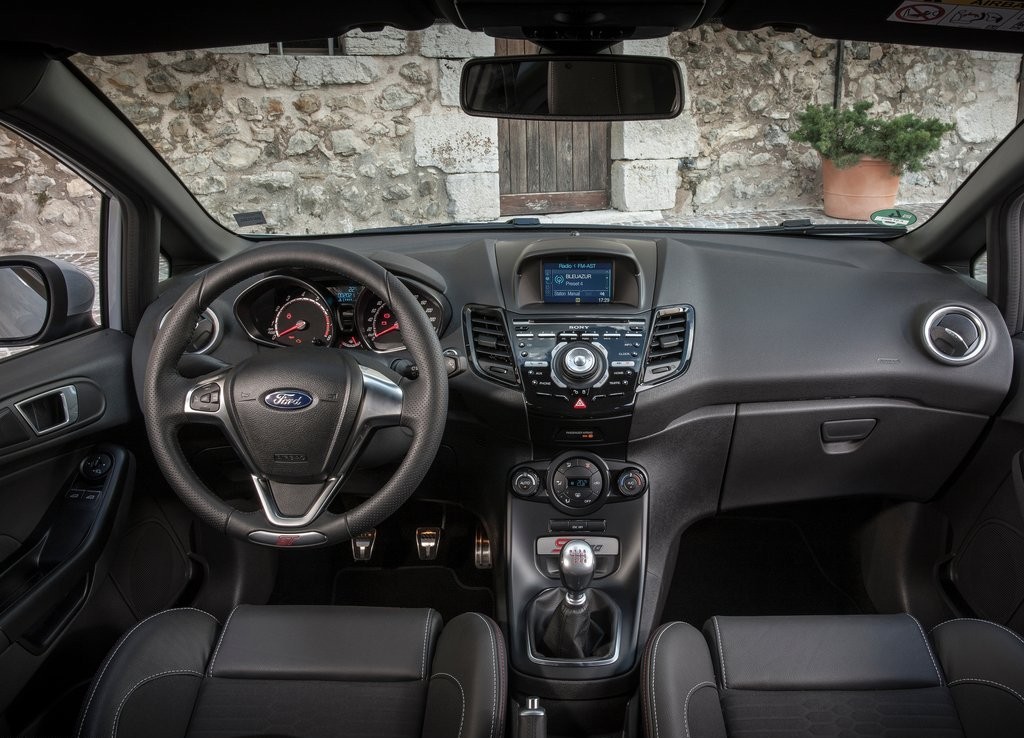 FORD FIESTA ST200: SURGEM NOVAS IMAGENS DO FIESTA MAIS POTENTE JÁ FABRICADO, foto 27