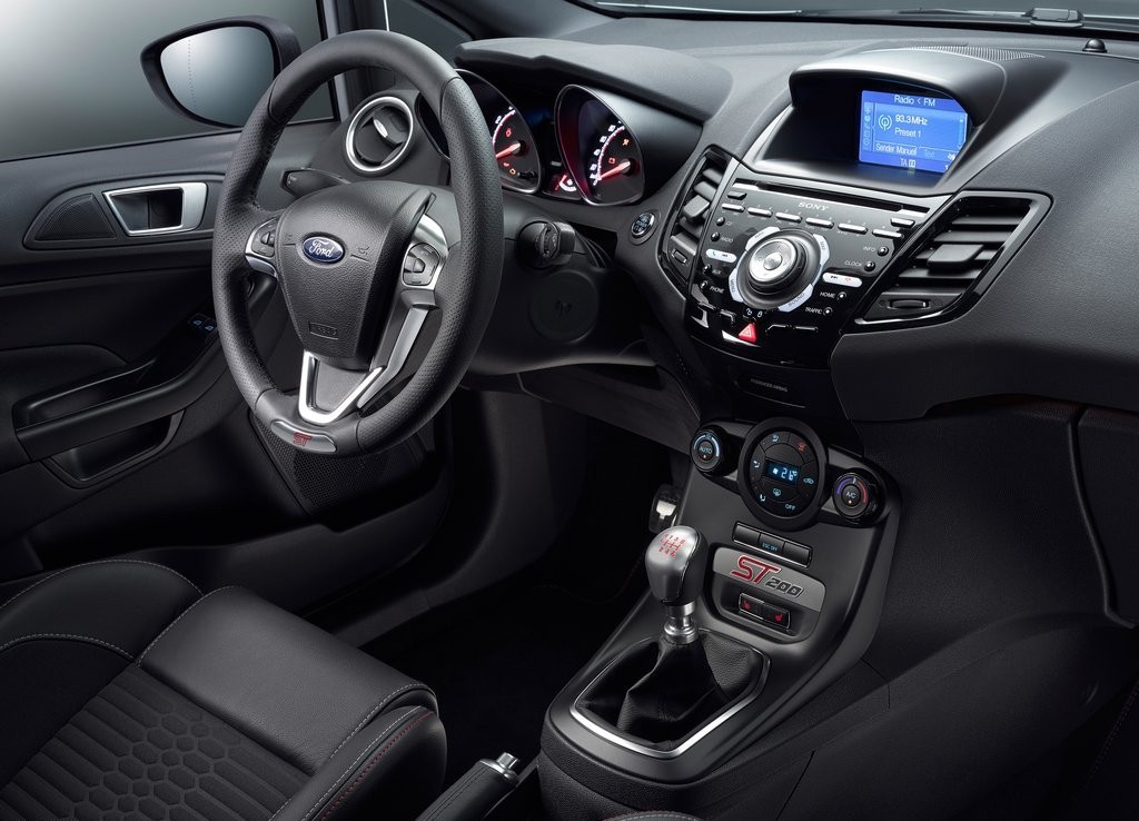 FORD FIESTA ST200: SURGEM NOVAS IMAGENS DO FIESTA MAIS POTENTE JÁ FABRICADO, foto 28