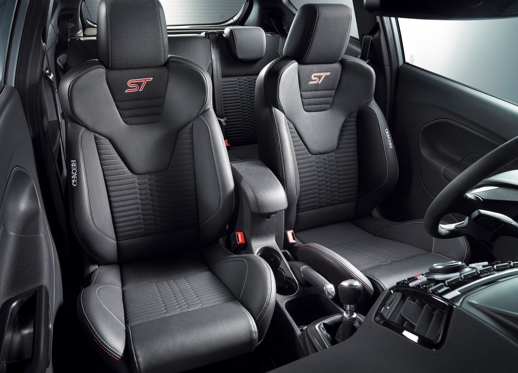 FORD FIESTA ST200: SURGEM NOVAS IMAGENS DO FIESTA MAIS POTENTE JÁ FABRICADO, foto 30