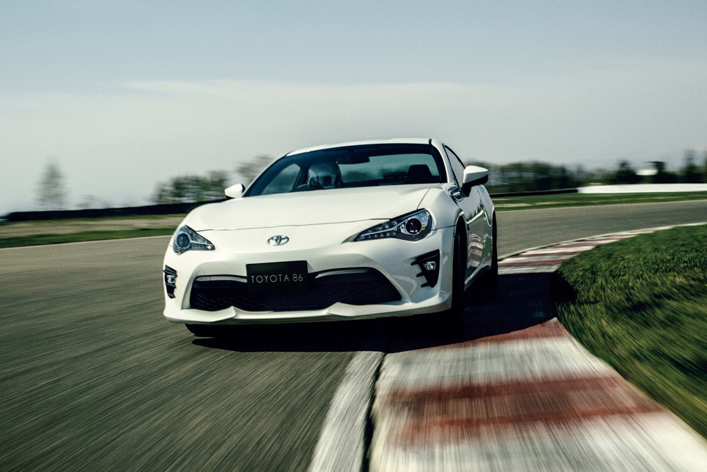 TOYOTA GT86 RECEBEU UM LEVE FACELIFT, foto 3