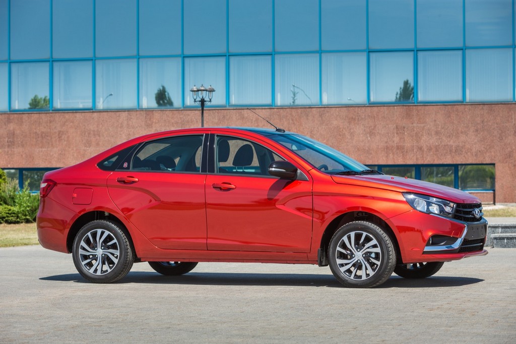LADA VESTA E XRAY COM EDIÇÃO ESPECIAL ‘50 ANNIVERSARY’, foto 2