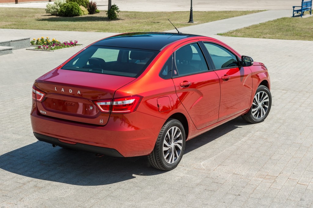 LADA VESTA E XRAY COM EDIÇÃO ESPECIAL ‘50 ANNIVERSARY’, foto 3