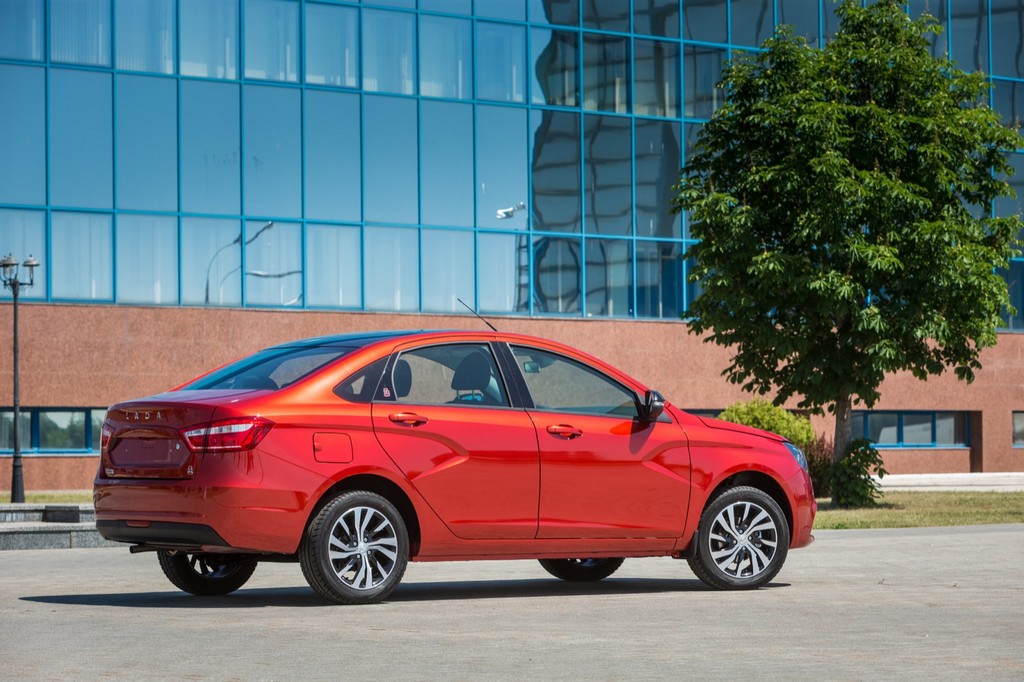 LADA VESTA E XRAY COM EDIÇÃO ESPECIAL ‘50 ANNIVERSARY’, foto 4