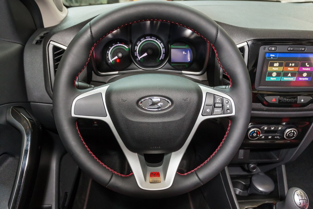 LADA VESTA E XRAY COM EDIÇÃO ESPECIAL ‘50 ANNIVERSARY’, foto 14