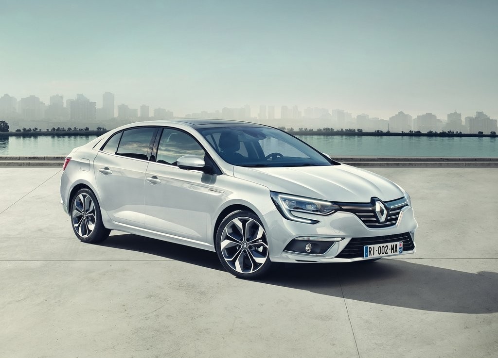 ESTE É O RENAULT MÉGANE SEDAN, O IRMÃO MENOR DO TALISMAN, foto 1