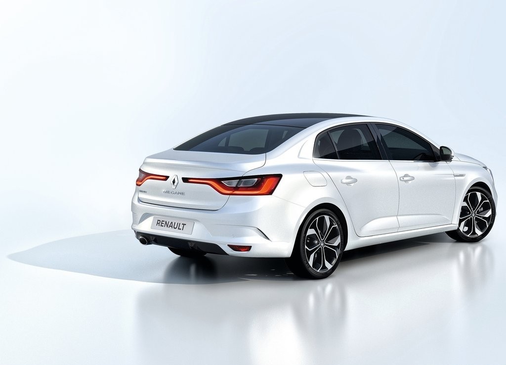 ESTE É O RENAULT MÉGANE SEDAN, O IRMÃO MENOR DO TALISMAN, foto 12