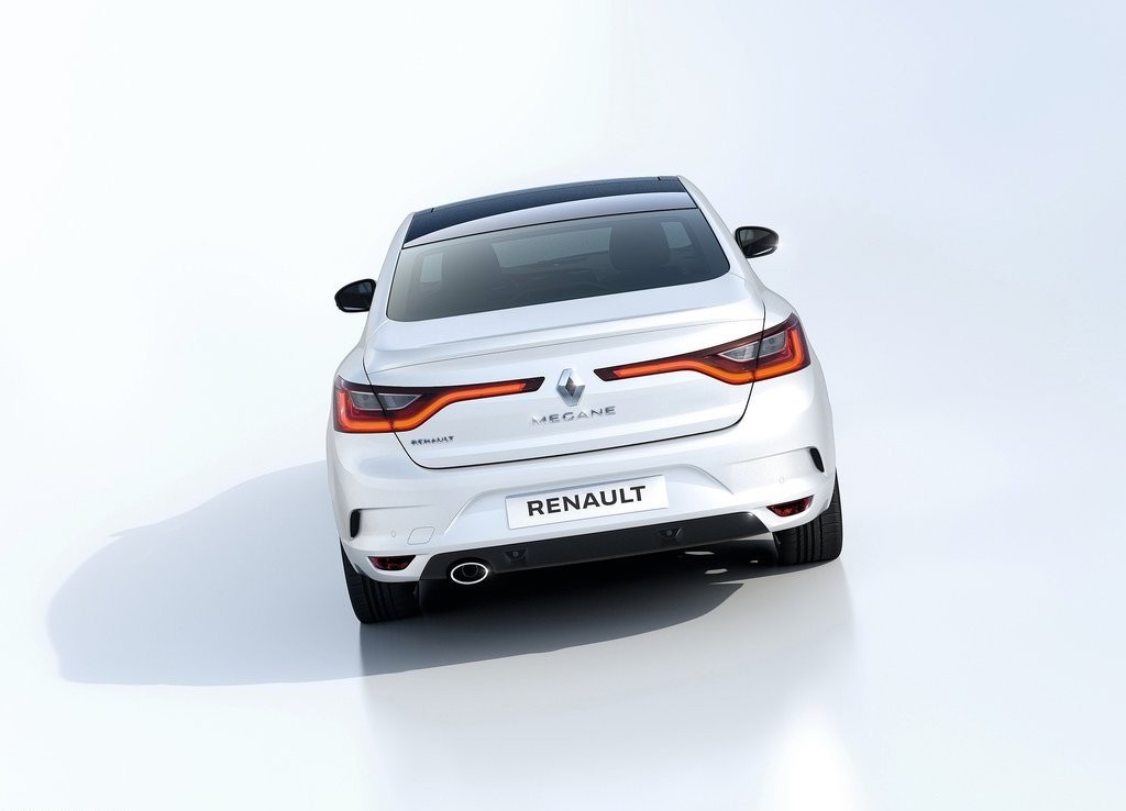 ESTE É O RENAULT MÉGANE SEDAN, O IRMÃO MENOR DO TALISMAN, foto 15