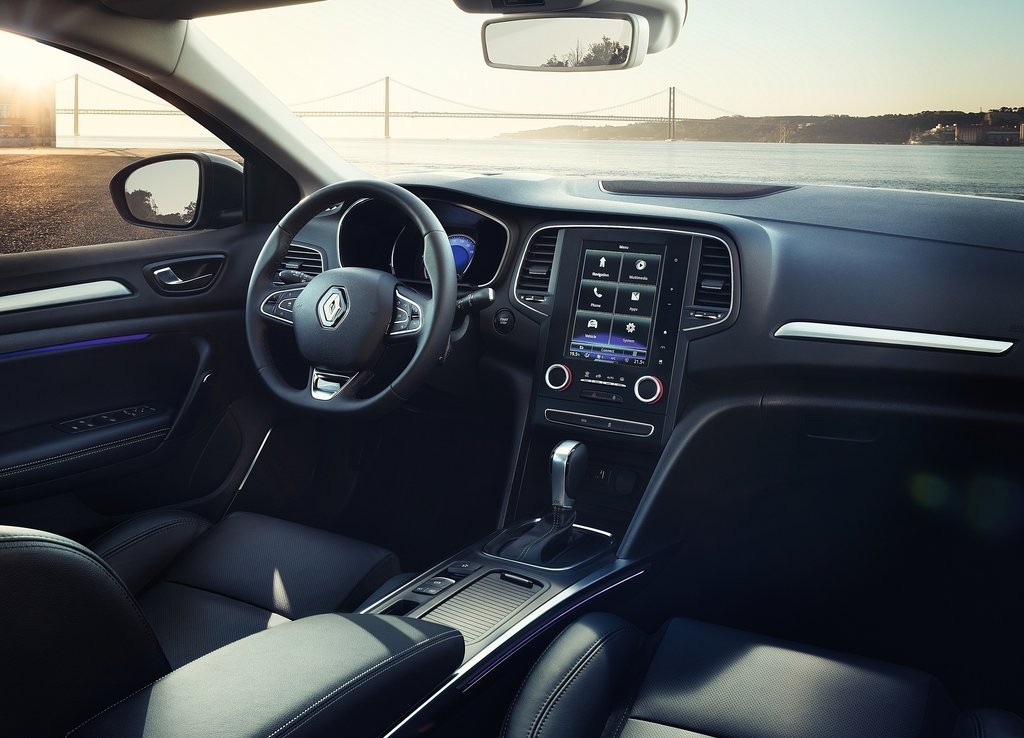 ESTE É O RENAULT MÉGANE SEDAN, O IRMÃO MENOR DO TALISMAN, foto 16