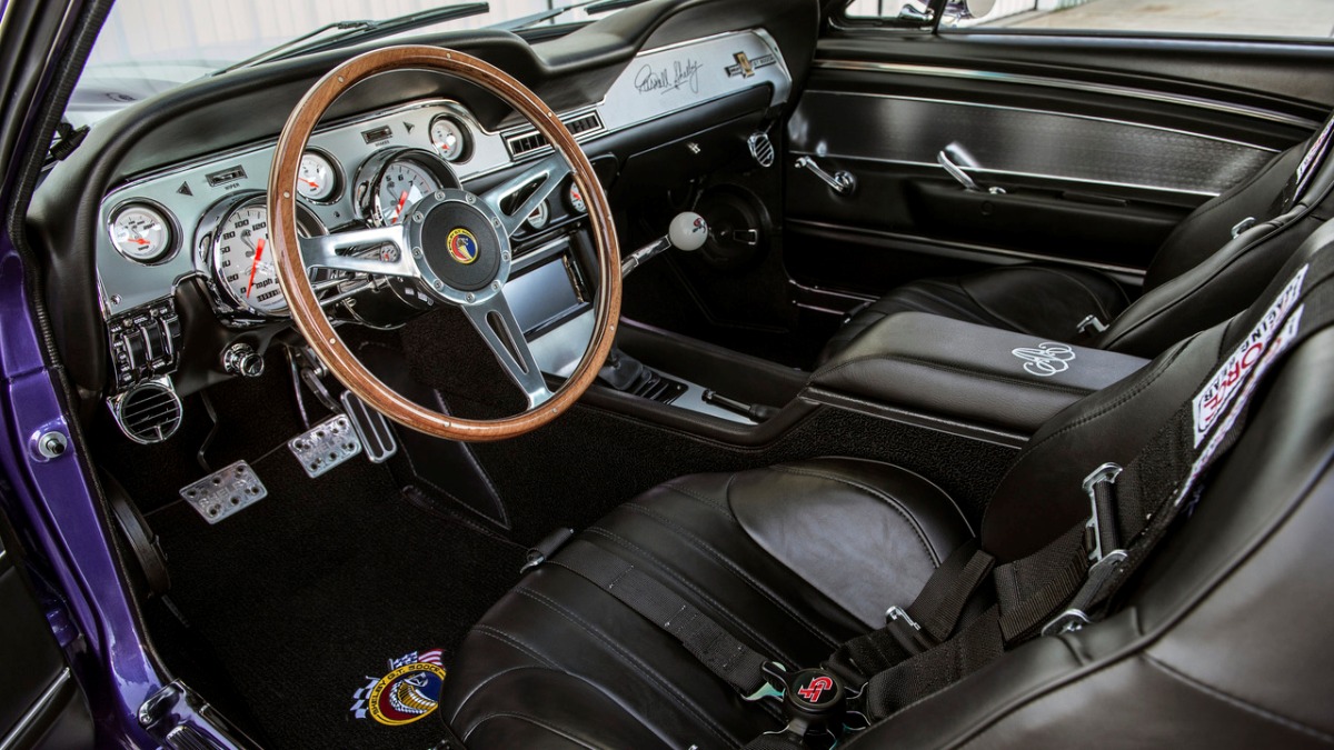 UMA RESTAURAÇÃO ESPETACULAR DE UM FORD MUSTANG SHELBY GT500CR DE 1967, foto 8