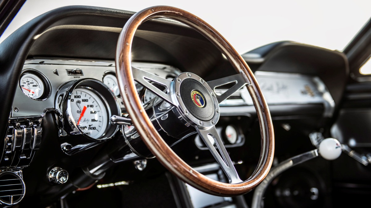 UMA RESTAURAÇÃO ESPETACULAR DE UM FORD MUSTANG SHELBY GT500CR DE 1967, foto 9